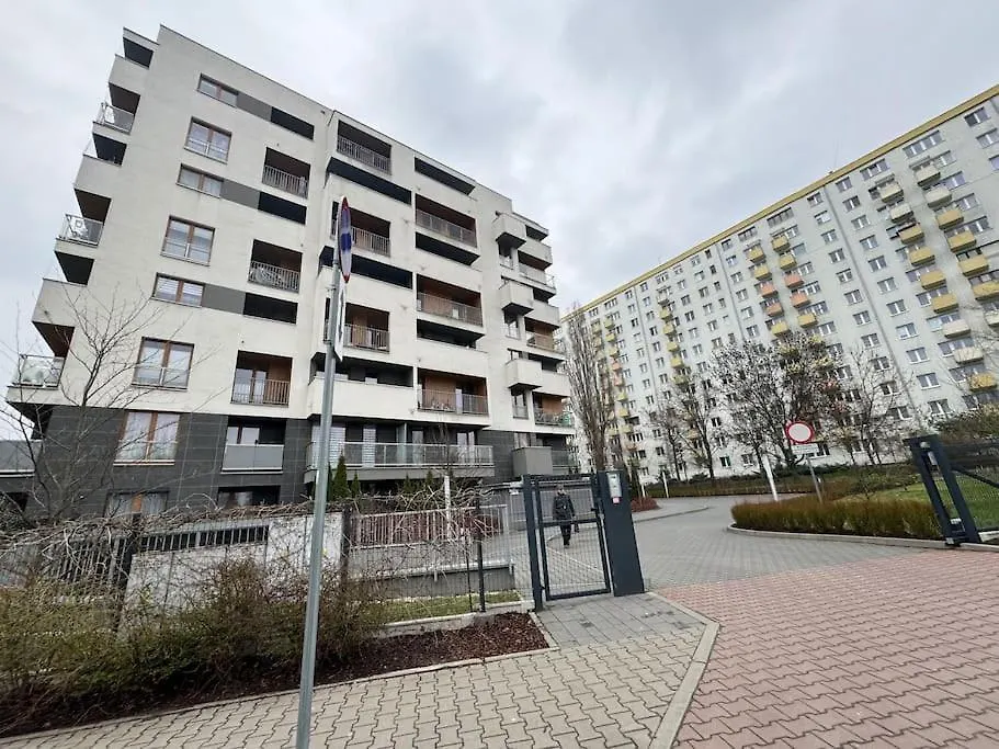 Danka 6Th Floor Chic Apartment-1